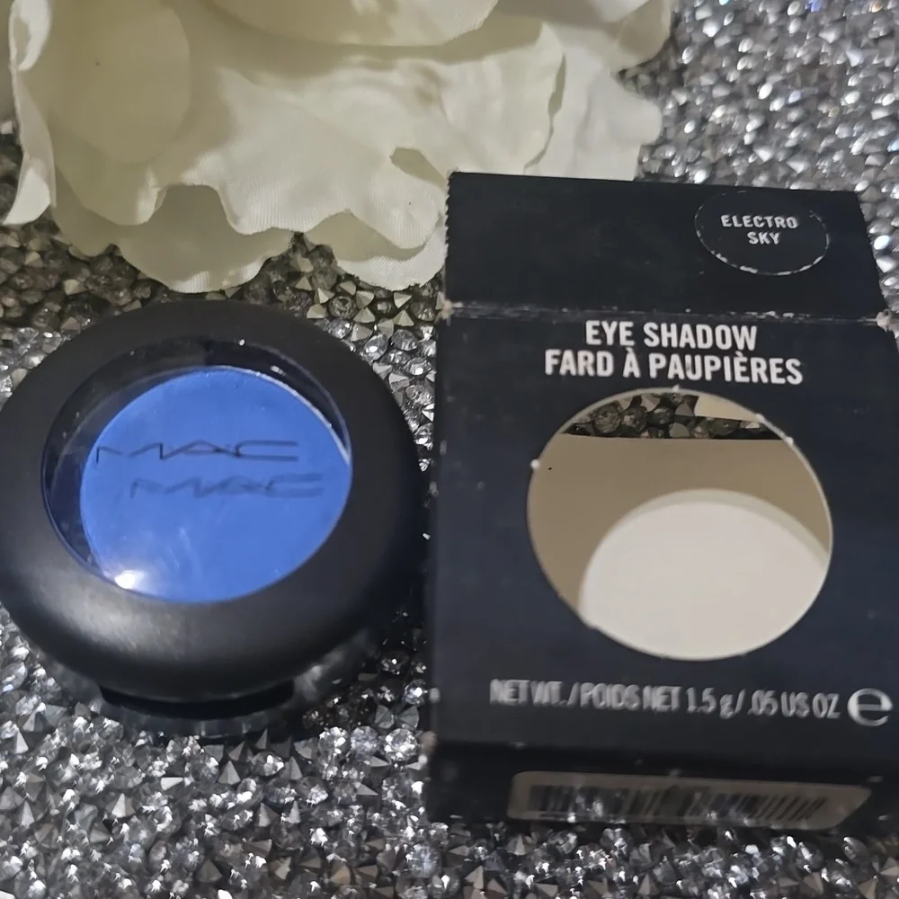 🧚♀️ELECTRO SKY Mac DISCONTINUED Eyeshadow Single NWT - Picture 2 of 7